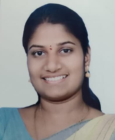 Ezhilarasi — photo